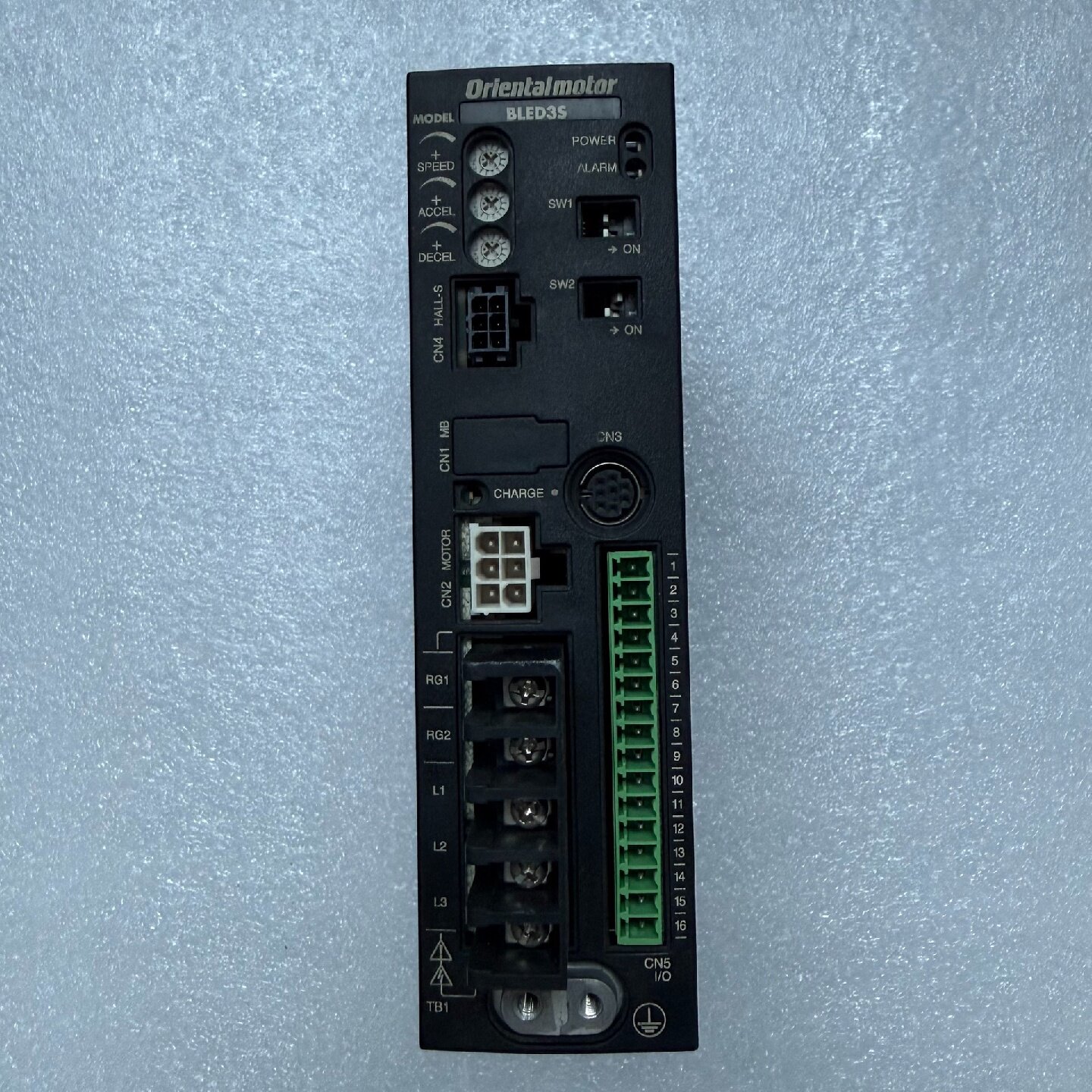 议价安川伺服驱动器 BLED3S