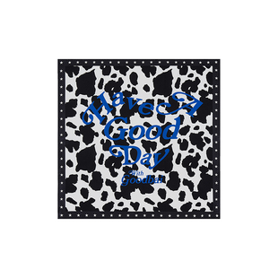 GOODBAI 'HAVE A GOOD DAY'印花方巾