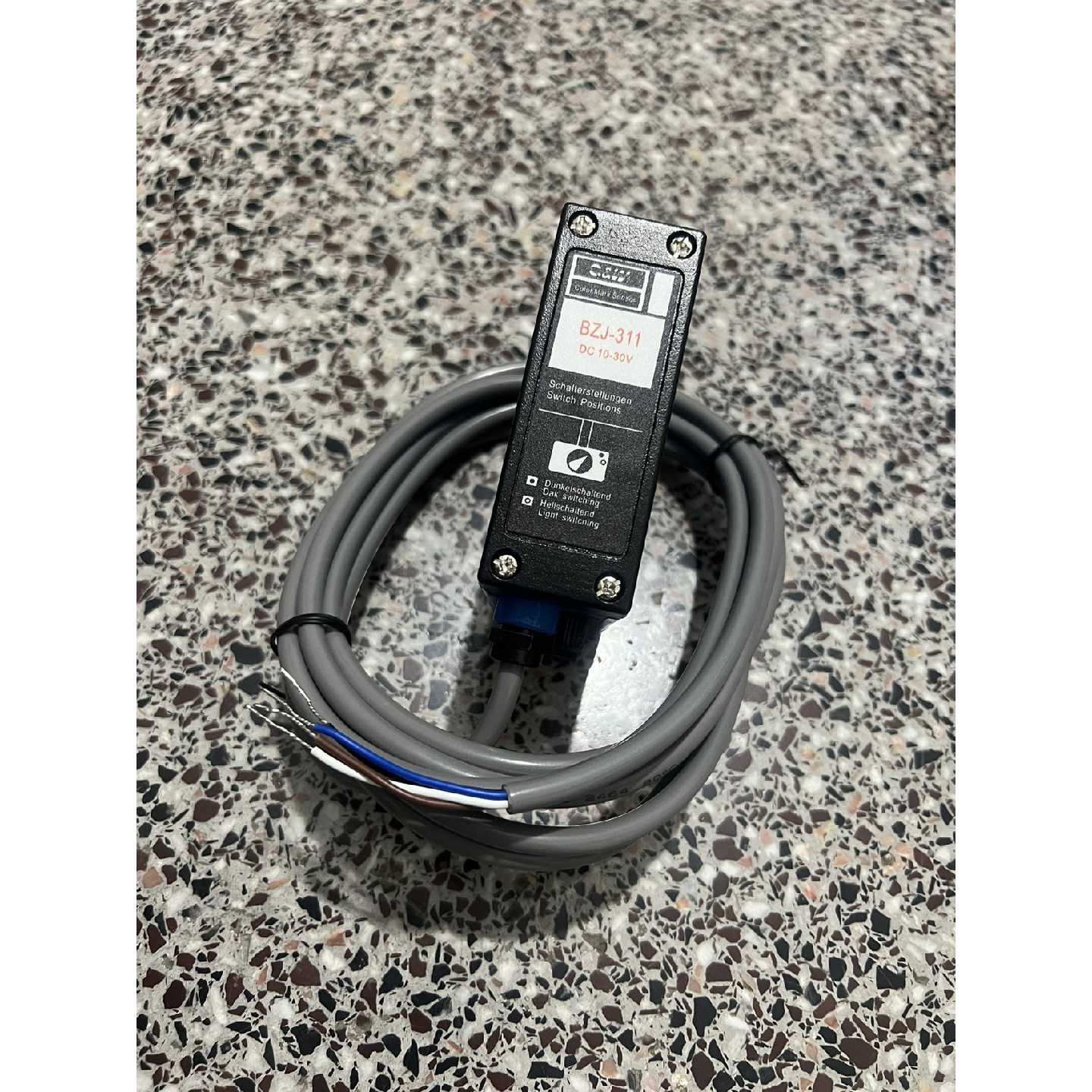 议价原装QW 前卫 BZJ-311色标传感器 制袋机纠偏传感器开关光电眼