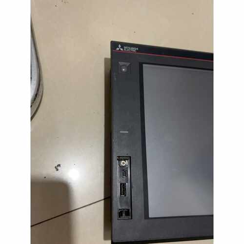 议价三菱触摸屏GT2712STBA二手95新功能正常看维修