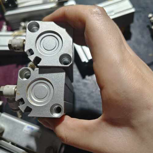 （请询价）亚德客ACQ薄型气缸ACQ2050SB  有4个，（已出）