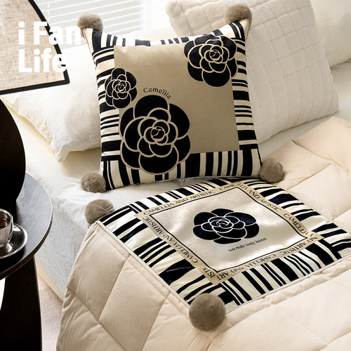 范店米莉娅抱枕被子午睡办公室枕头空调毯子汽车载靠枕折叠二合一