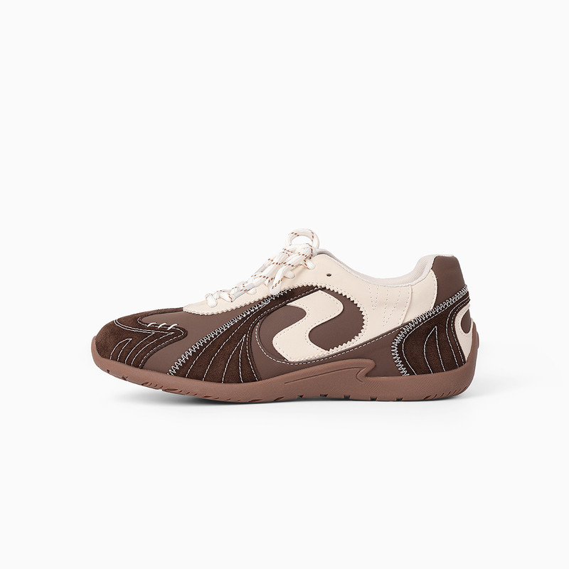 吴大叔泡芙鞋2026春新款棕色经典复古巨好看德训鞋内增高真皮女鞋