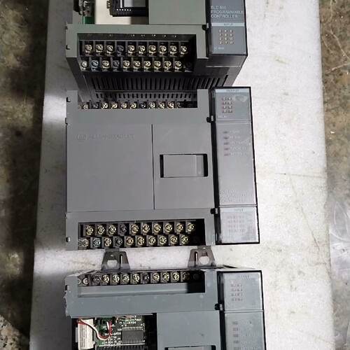 AB罗克韦尔 SLC500 CPU 1747-L20C 三个