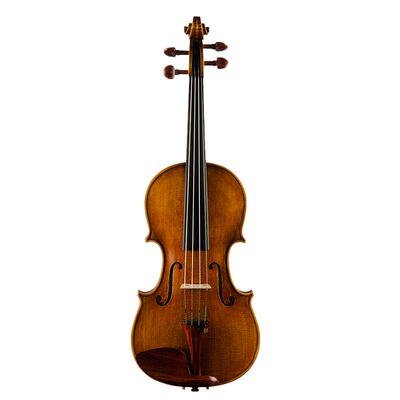 演奏小提琴克莉丝蒂娜