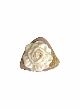 温柔抓夹法式山茶花绸缎花朵抓夹