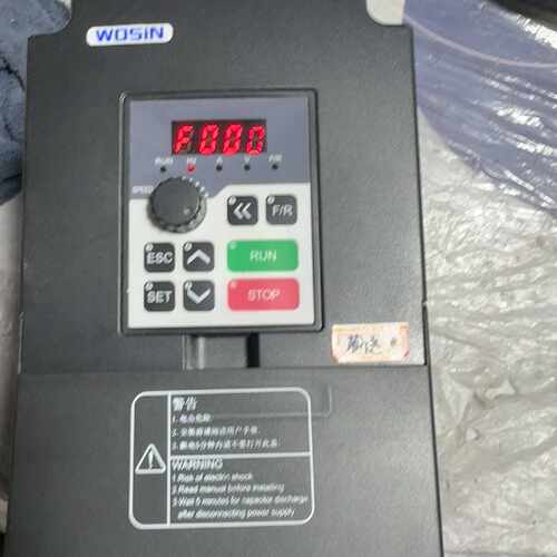 溢价-变频器WXM-3.7T4-1B，380V，3.7kw，成色如