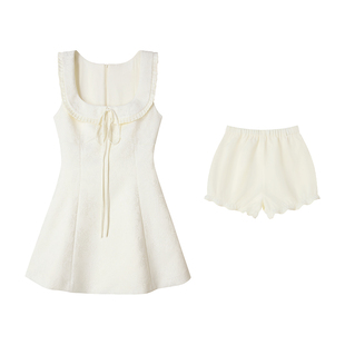 【野栀子】Uena米色胸前抽绳绑带短款A字收腰方领连衣裙附短裤女
