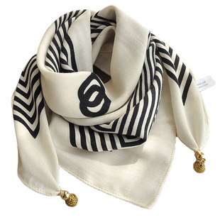 多功能磁吸扣小丝巾春秋条纹高级感百搭护颈棉麻手感围巾懒人方巾