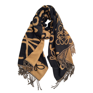 涂鸦简意！经典黑驼配色字母高级感围巾女生冬季显白百搭披肩保暖