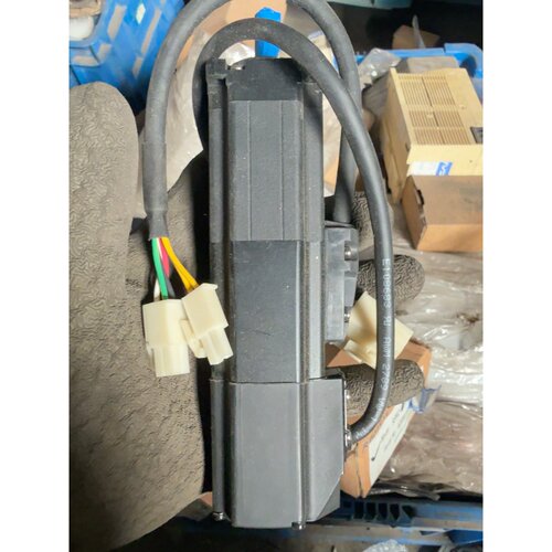 询价Robostar伺服电机，型号RSMZ-01BH2B1，