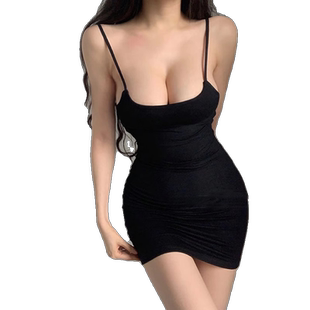 U领低胸性感夜店裙子紧身包臀短裙内搭纯欲辣妹吊带连衣裙女夏季