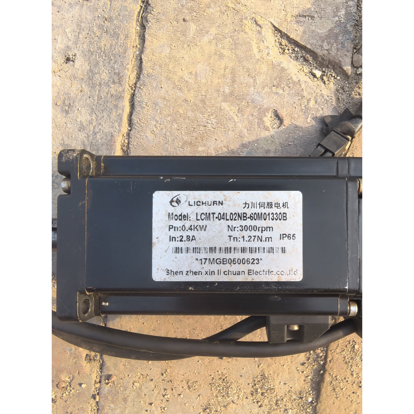 议价力川伺服电机型号:LCMT-04L02NB-60M01330
