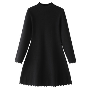 配大衣的中长款显瘦打底毛衣裙秋冬长袖内搭针织连衣裙黑色半高领