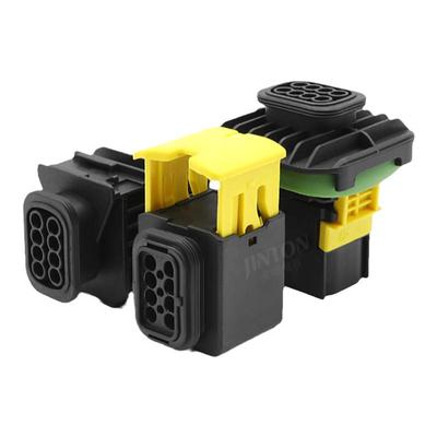 8孔新能源连接器对接公母