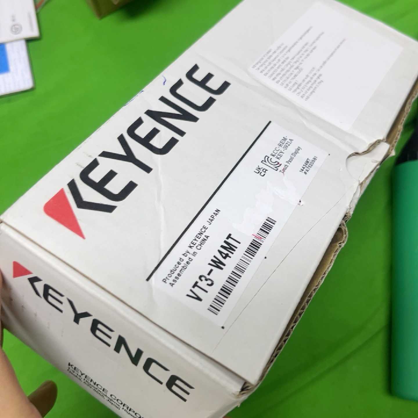 议价基恩士KEYENCE触摸屏VT3-W4MT,