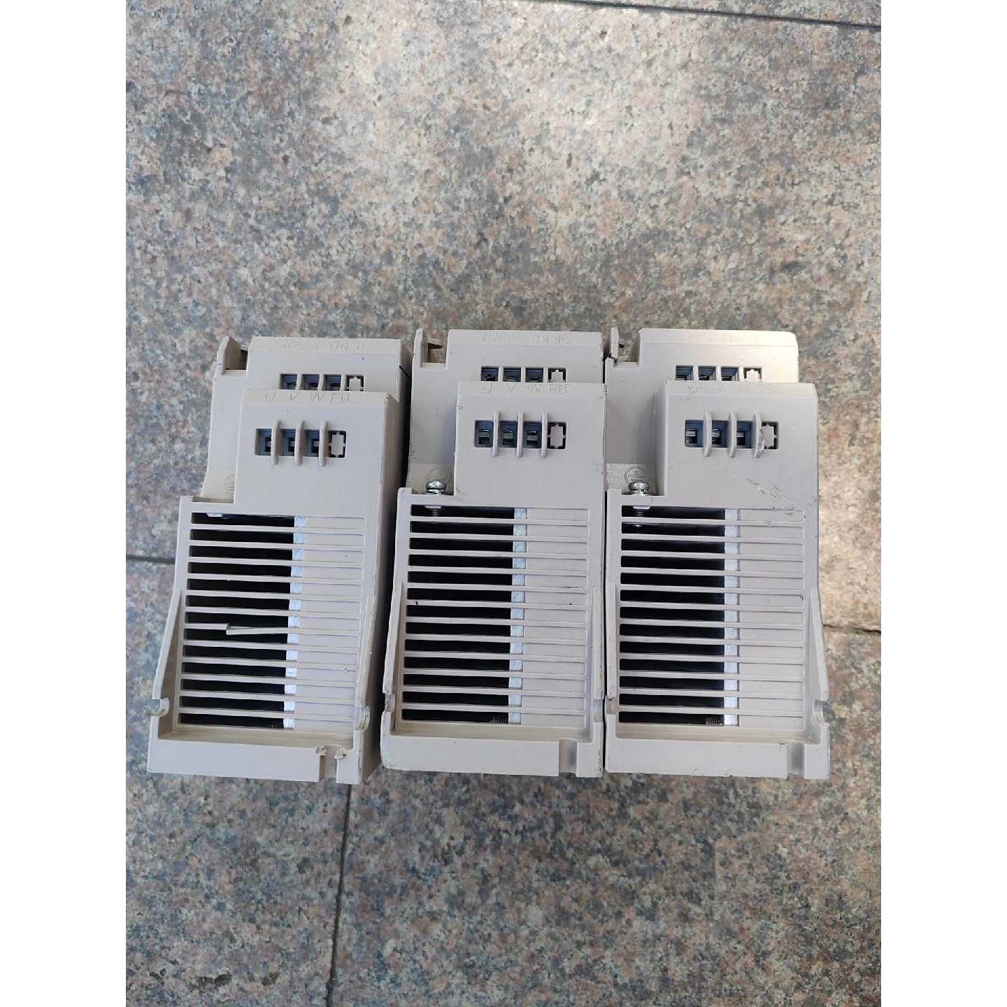 议价伟创变频器AC10T31R5GB1.5kW功率38维修图片