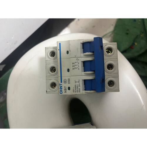 〔议价-可维修〕正泰NB7空气开关 3P D50A 400V 功能正 工控自动