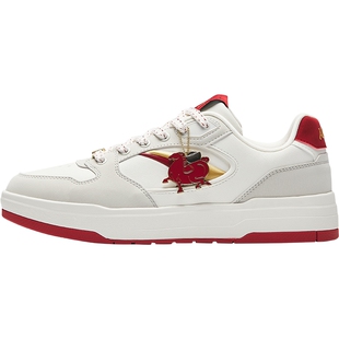 安踏男鞋月影新年板鞋男休闲鞋红色马年皮面防水运动鞋112618016