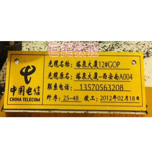 广州小型电脑胸牌铭牌刻字机价格亚克力双色板PVC雕刻机cncrouter