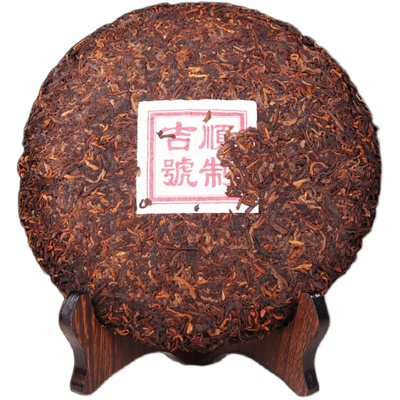 2012年班章金芽普洱熟饼礼盒装