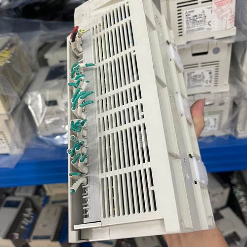 议价FX3U-64MT/ES-A，，九成新，适用