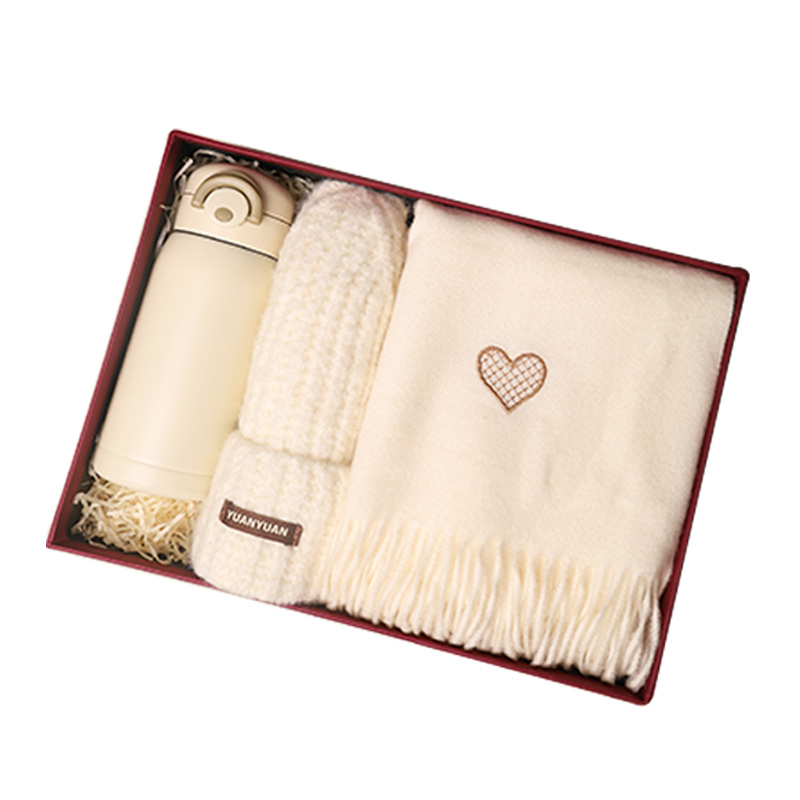 生日礼物女生围巾女款2025新款送女朋友老婆女友实用的三件套礼盒