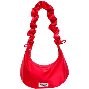 遇后2026新款缎面丝光尼龙饺子包韩国小众大容量饺子包红色斜挎包