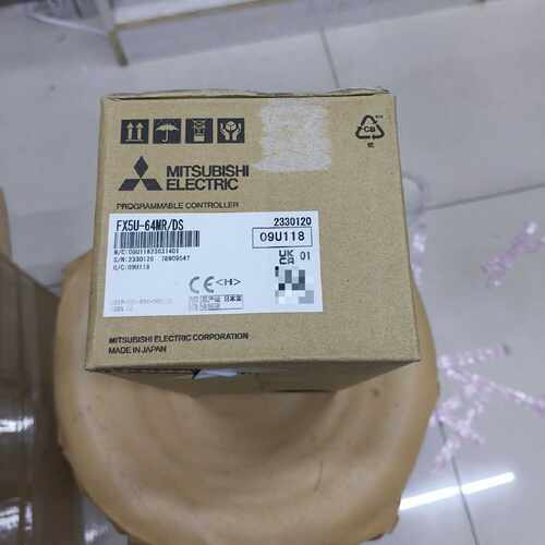 议价FX5U-64MR/DS，，仅开盒拍照片，直适用