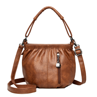 真皮小包包女2025新款复古时尚水桶手提包软皮中年妈妈单肩斜挎包