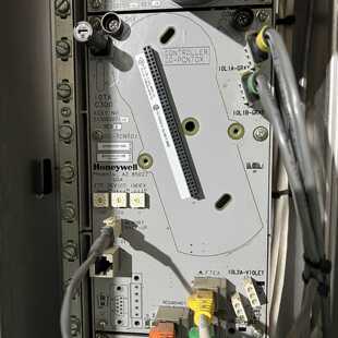 溢价-IOTA C300控制器底座，型号CC-TCNT01
