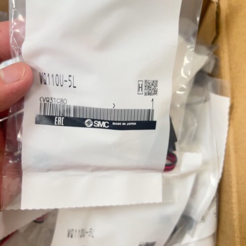 询价下单全新SMC气动件 VQ110U-5L，日本原装正品，原包装