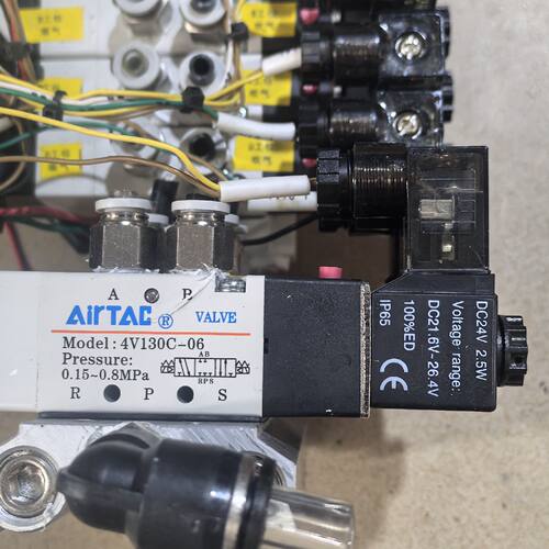【维修议价】亚德客双线圈电磁阀型号4V130C06功能包好一组议价73