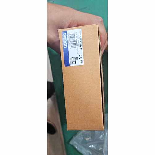 议价全新欧姆龙D4V8112ZN限位开关原装实物拍摄维修