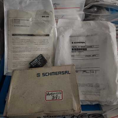 议价德国SCHMERSAL传感器BNS2601101ZG维修