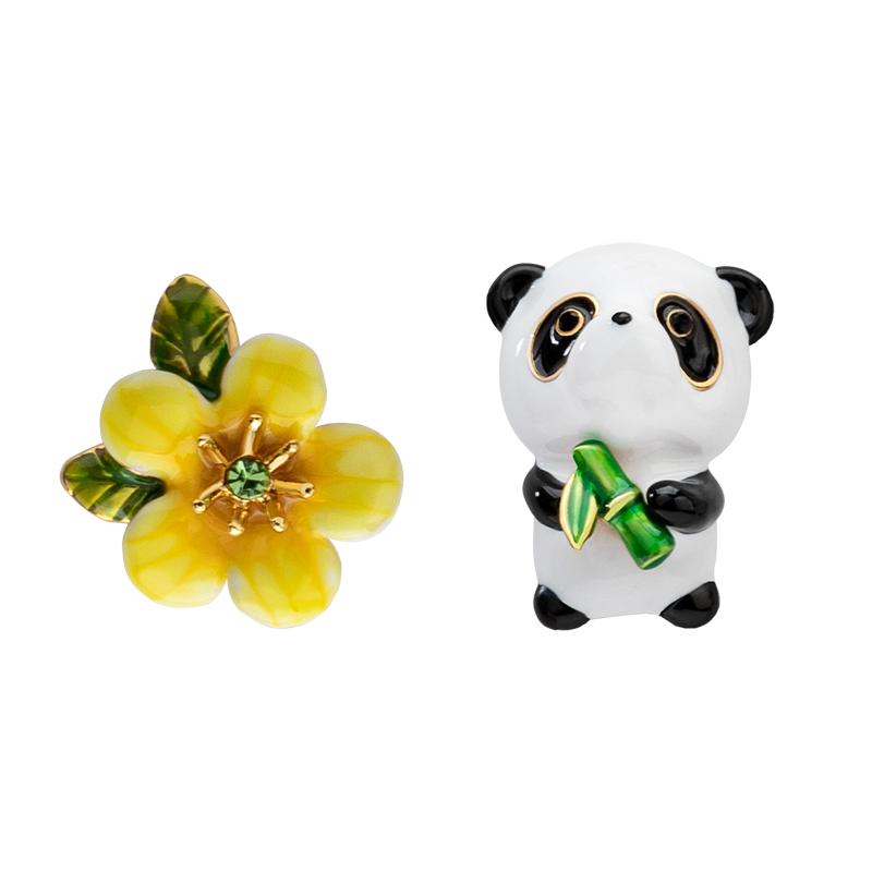 可爱熊猫鸡蛋花不对称耳钉