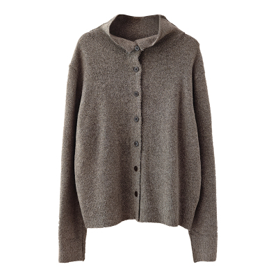 软软糯糯半高领针织衫