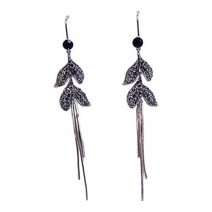 气质耳饰女长耳坠长款流苏叶子耳环新款爆款高级感轻奢抗过敏耳钉