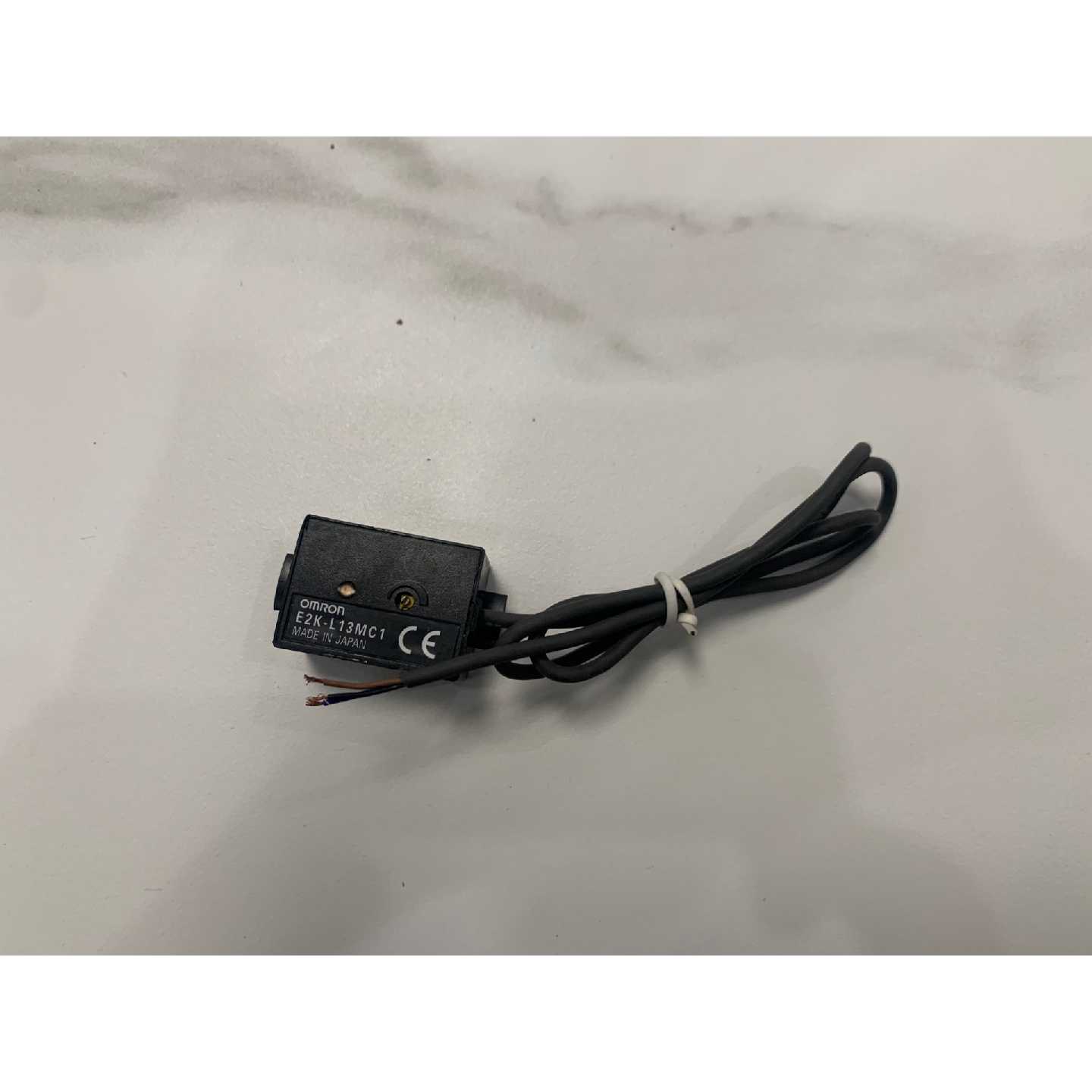 议价欧姆龙E2KL13MC1感应接近开关管道液位传感器可维修