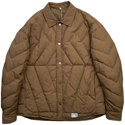 潮翻领休闲羽绒服轻便舒适不臃肿