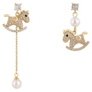 金色满钻小马珍珠长款耳坠耳环女2026新款爆款耳钉不对称马年耳饰