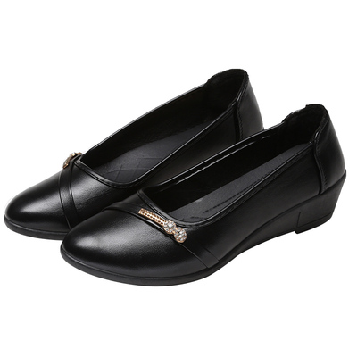 软底舒适新款中老年坡跟妈妈鞋