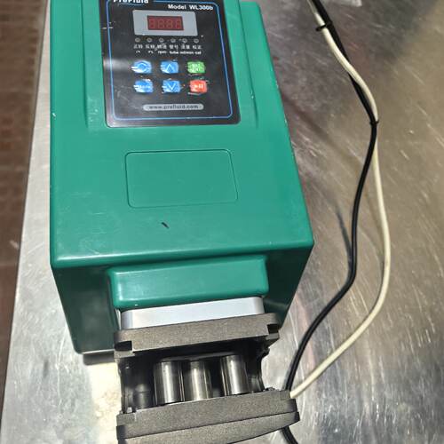 配件PreFluid蠕动泵WL300b 拆机完好一台，实物拍摄，议价