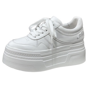 小个子爆款欧货真皮小白鞋女2025秋新款欧洲站白色增高厚底松糕鞋