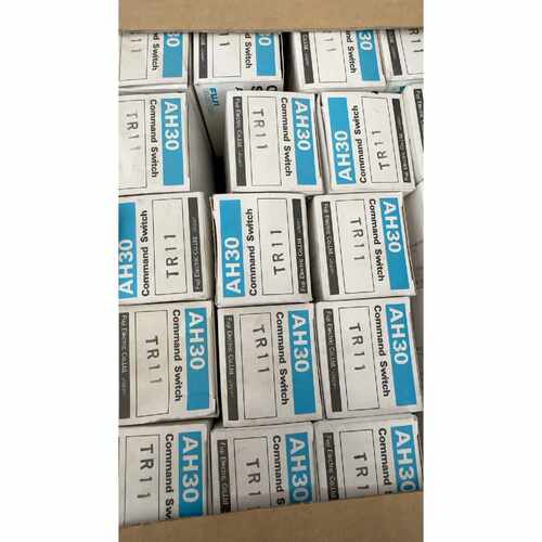 带按钮AH30-TR11,20只，询价