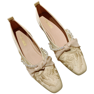 2026年季新款国风刺绣软底方头浅口单鞋仙女风水钻珍珠低跟工作鞋