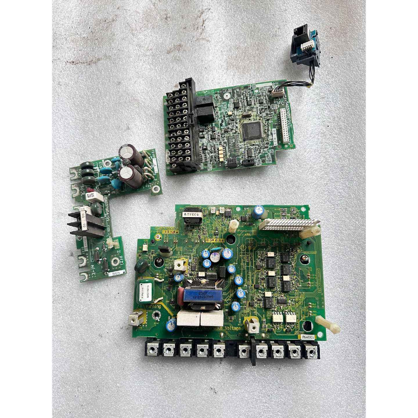 议价富士11KW变频器FRN11F1S-4C主板驱动板电源板二手