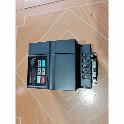 下单前咨询1.5kw台达变频器VFD015EL21A，功率1.5kw，