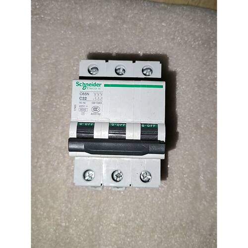 〔议价-可维修〕施耐德C65N空气开关,3P C32规格,400V 50Hz 工业