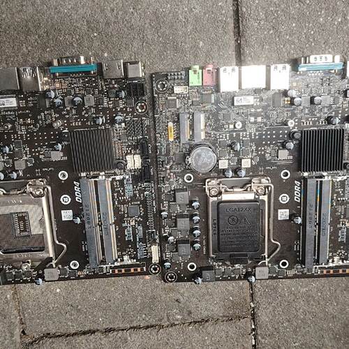 【请询价】T560 主板DDR4内存，接口齐全。成色还可以，有使用痕